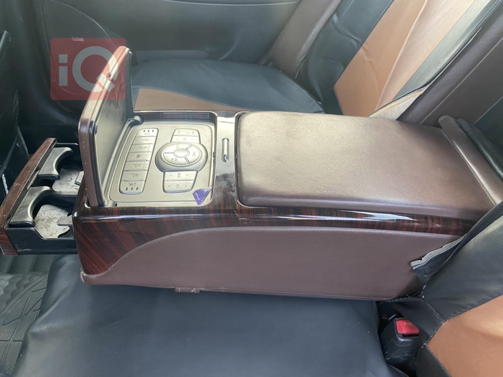 هیوندای جێنسس